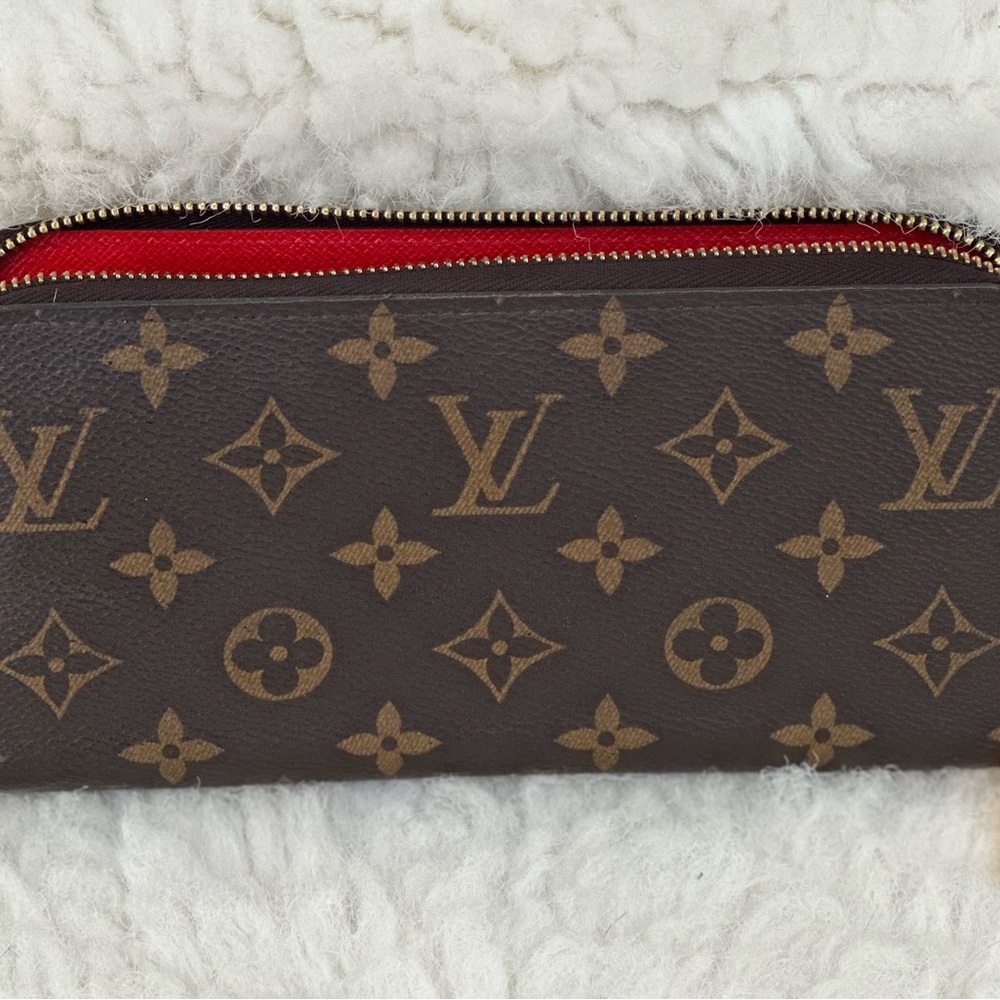 LV Zippy Wallet
